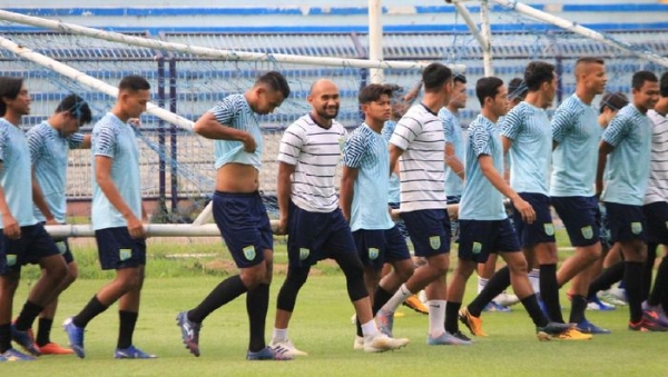 Persela Lamongan Menggelar Latihan Untuk Perdana Kalinya